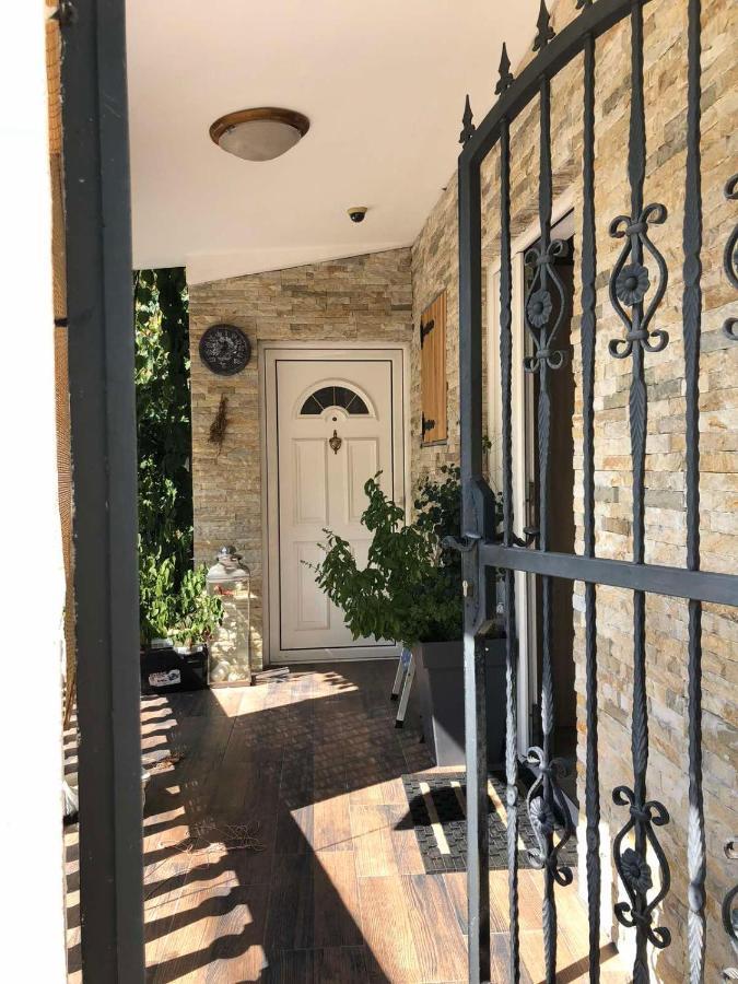 Guest House Cvoro تْشيرسيك نوفي المظهر الخارجي الصورة