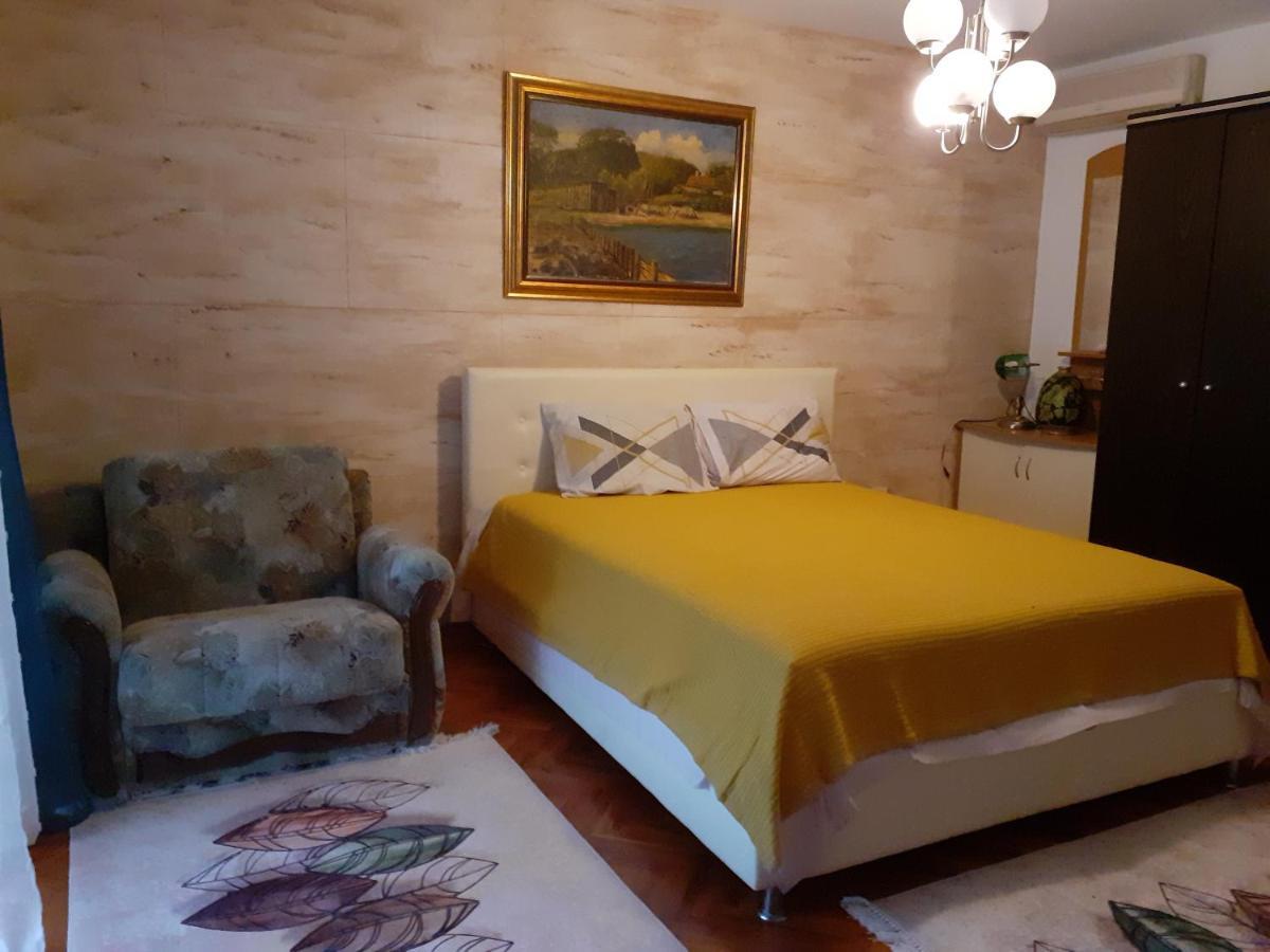 Guest House Cvoro تْشيرسيك نوفي الغرفة الصورة